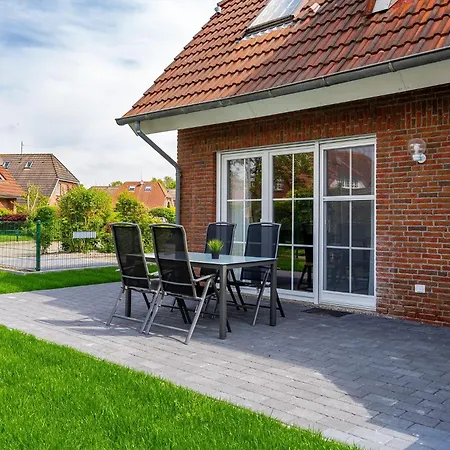 Kuestengold, Frisch Saniert Mit Garten Apartment